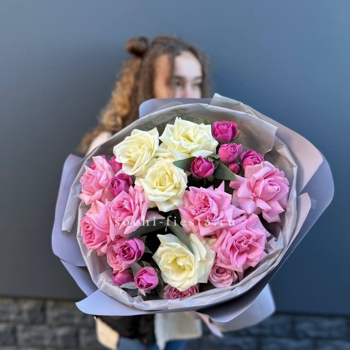 Букет французских и пионовидных роз в Ростове-на-Дону