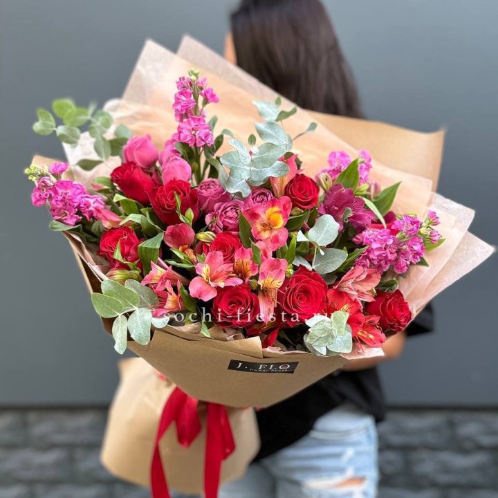 Дизайнерский букет №3 в Ростове-на-Дону