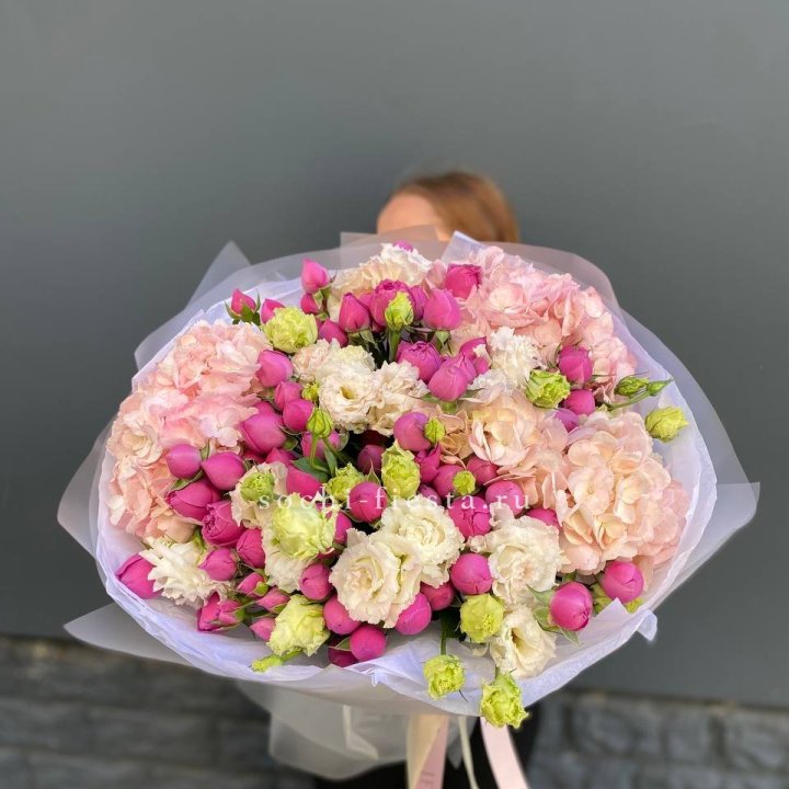  Букет  гортензий и Мисти в Ростове-на-Дону