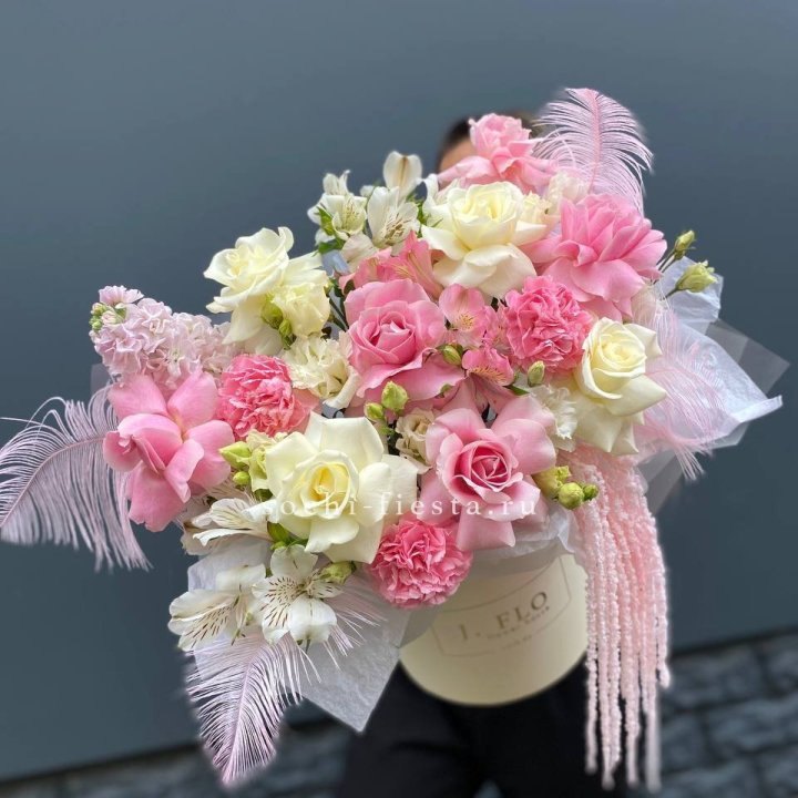 Дизайнерский бокс "Ловели" в Ростове-на-Дону