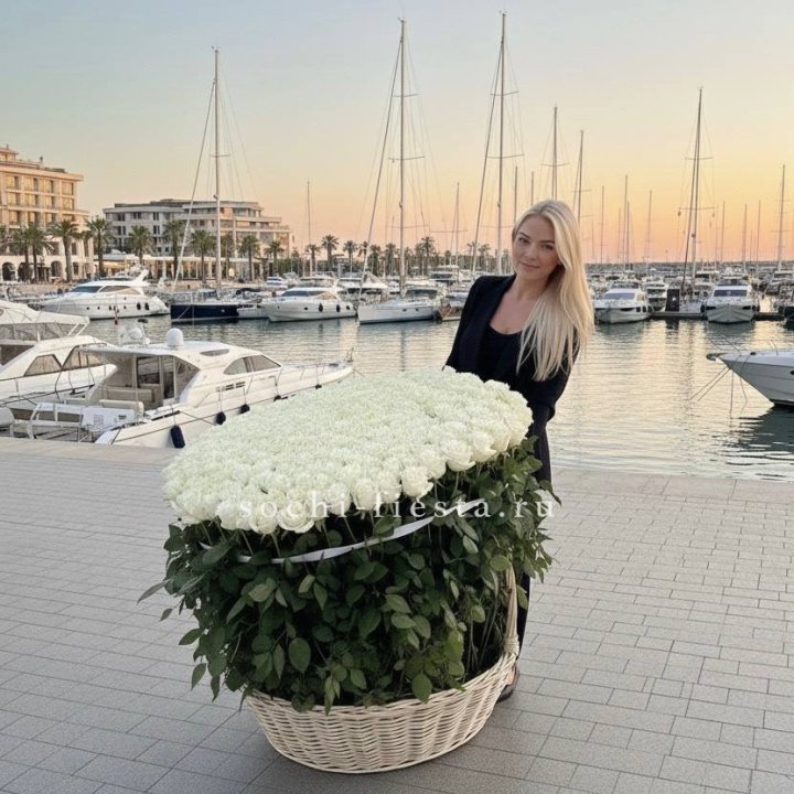 301 высокая роза в корзине в Ростове-на-Дону