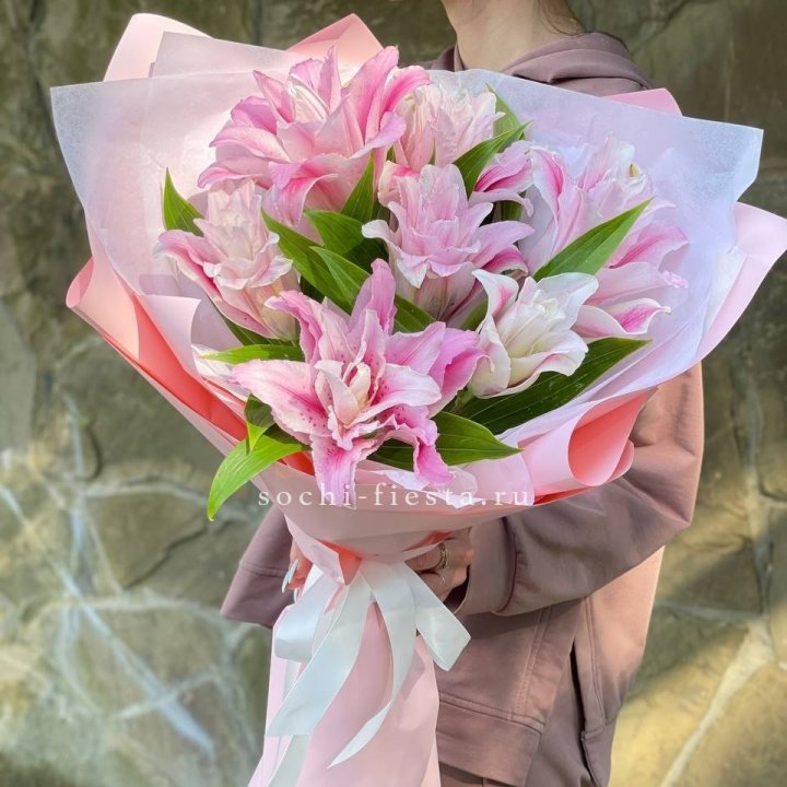 Букет пионовидных лилий №2 в Ростове-на-Дону