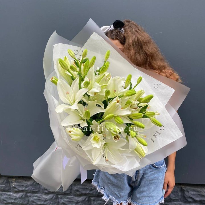 Букет  лилий "Воздушный"  в Ростове-на-Дону