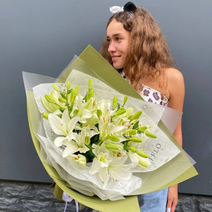 Букет  лилий "Изумруд" в Ростове-на-Дону