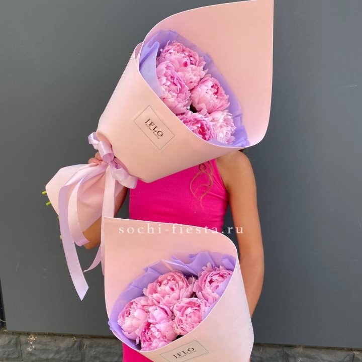 Букет из 5 пионов в Ростове-на-Дону