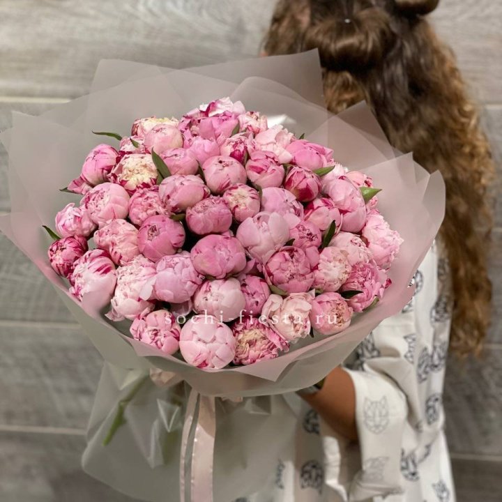 51 розовый пион в Ростове-на-Дону