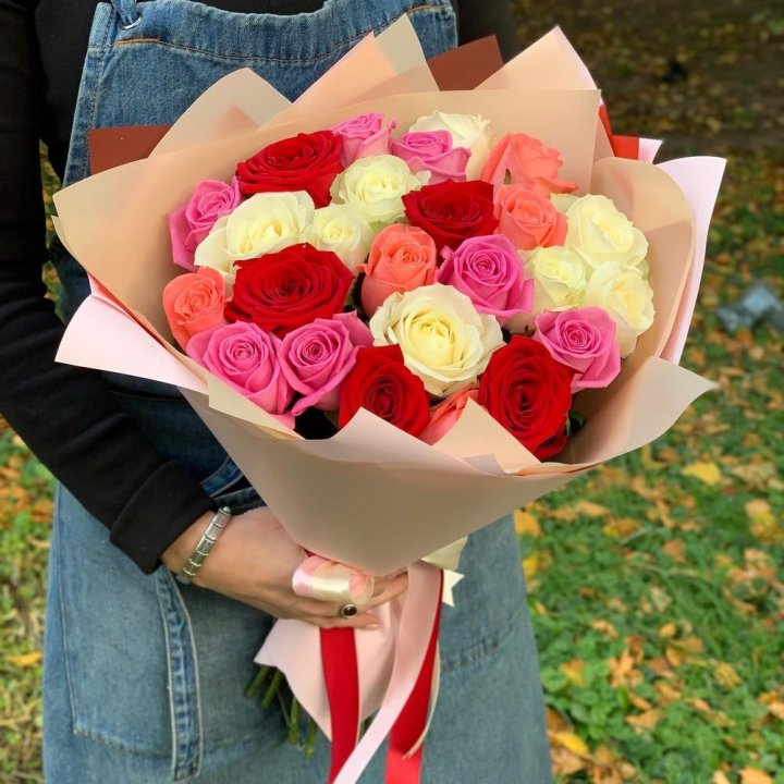 25 роз "Карусель" в Ростове-на-Дону