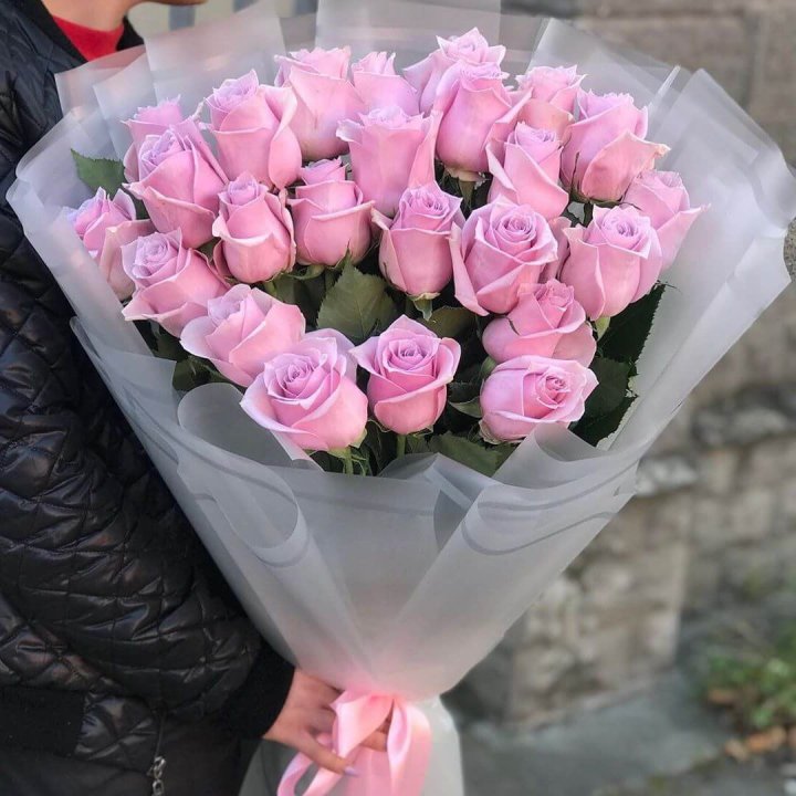 25 высоких розовых роз в Ростове-на-Дону