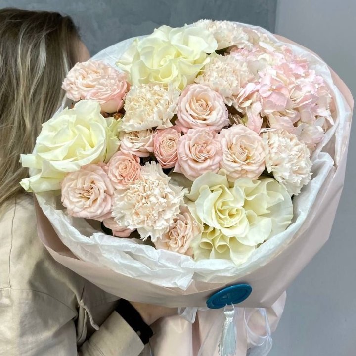 Дизайнерский букет "Джентел" в Ростове-на-Дону