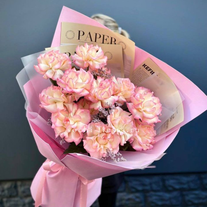 15 французских роз "Джумилия" в Ростове-на-Дону