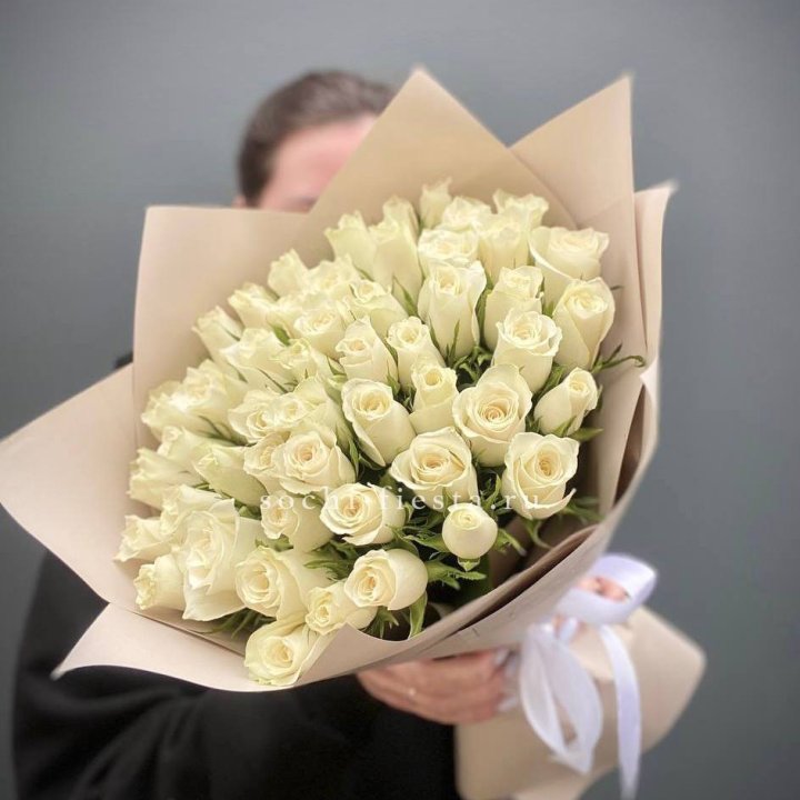51 белая кенийская роза  в Ростове-на-Дону