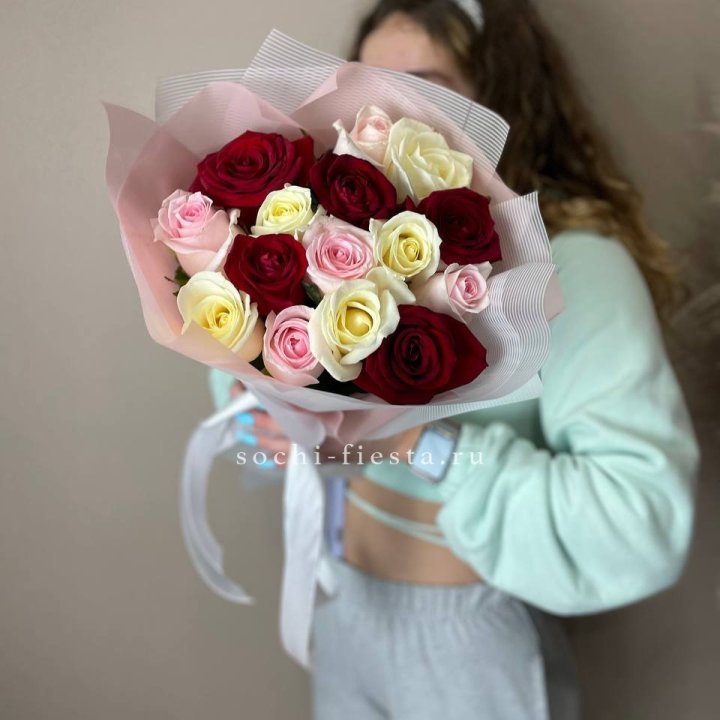 15 роз "Карусель" в Ростове-на-Дону