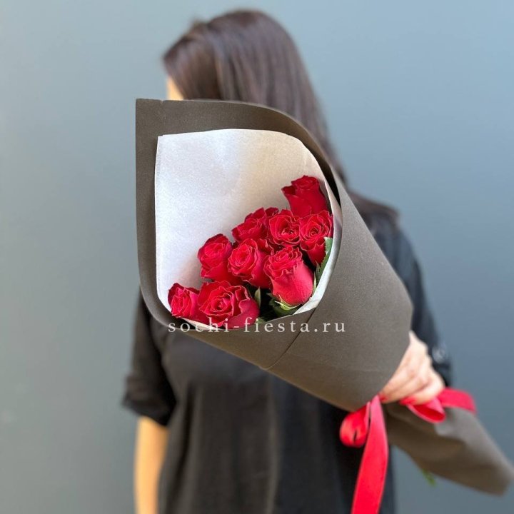 9 красных роз в фоамиране в Ростове-на-Дону