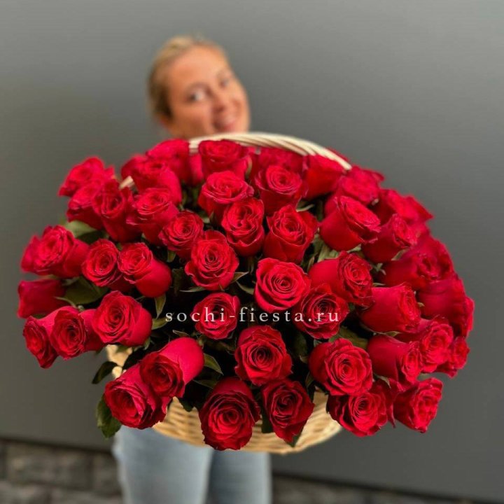 101 красная роза в корзине   в Ростове-на-Дону