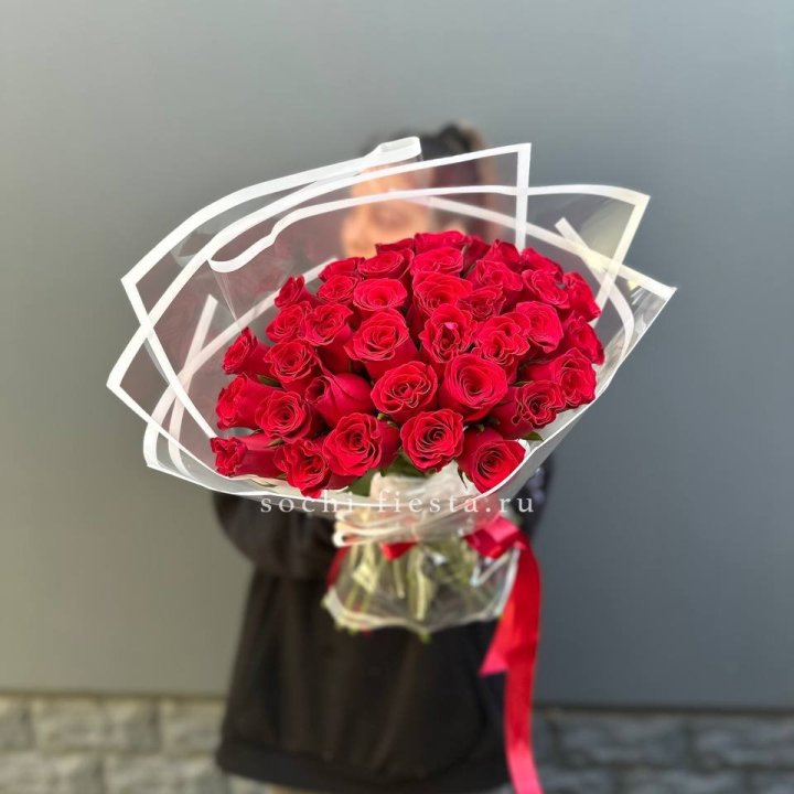 31 красная роза в Ростове-на-Дону