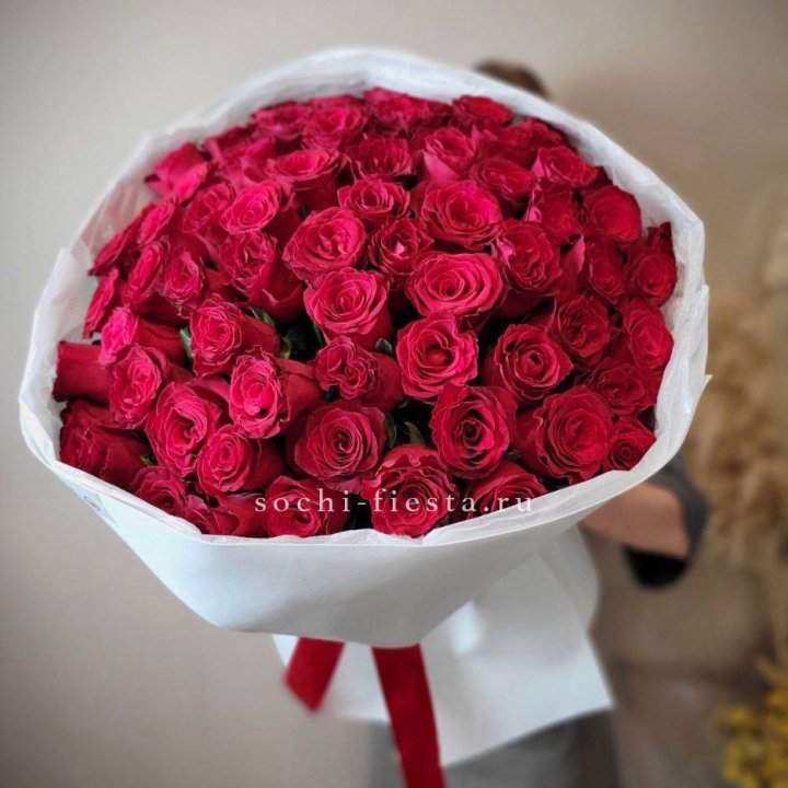 65 красных роз вайт в Ростове-на-Дону