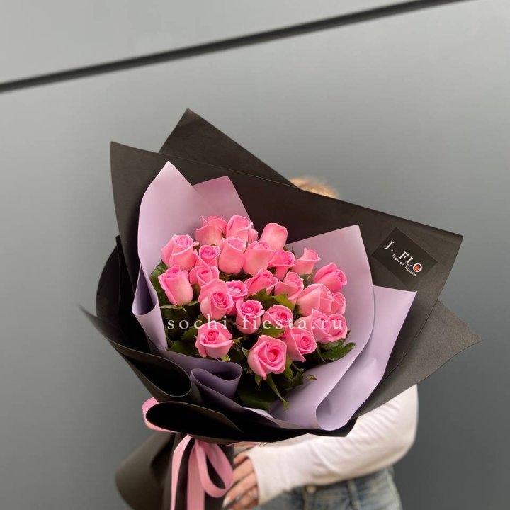 19 розовых роз  в Ростове-на-Дону