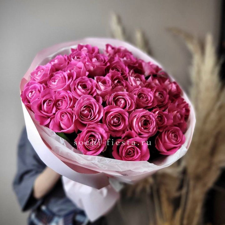 35 розовых роз  в Ростове-на-Дону