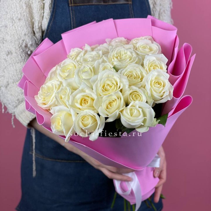 25 белых роз в Ростове-на-Дону