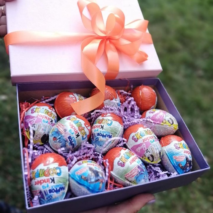 Коробка с киндерами в Ростове-на-Дону