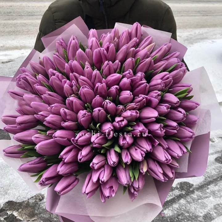 101 сиреневый тюльпан в Ростове-на-Дону